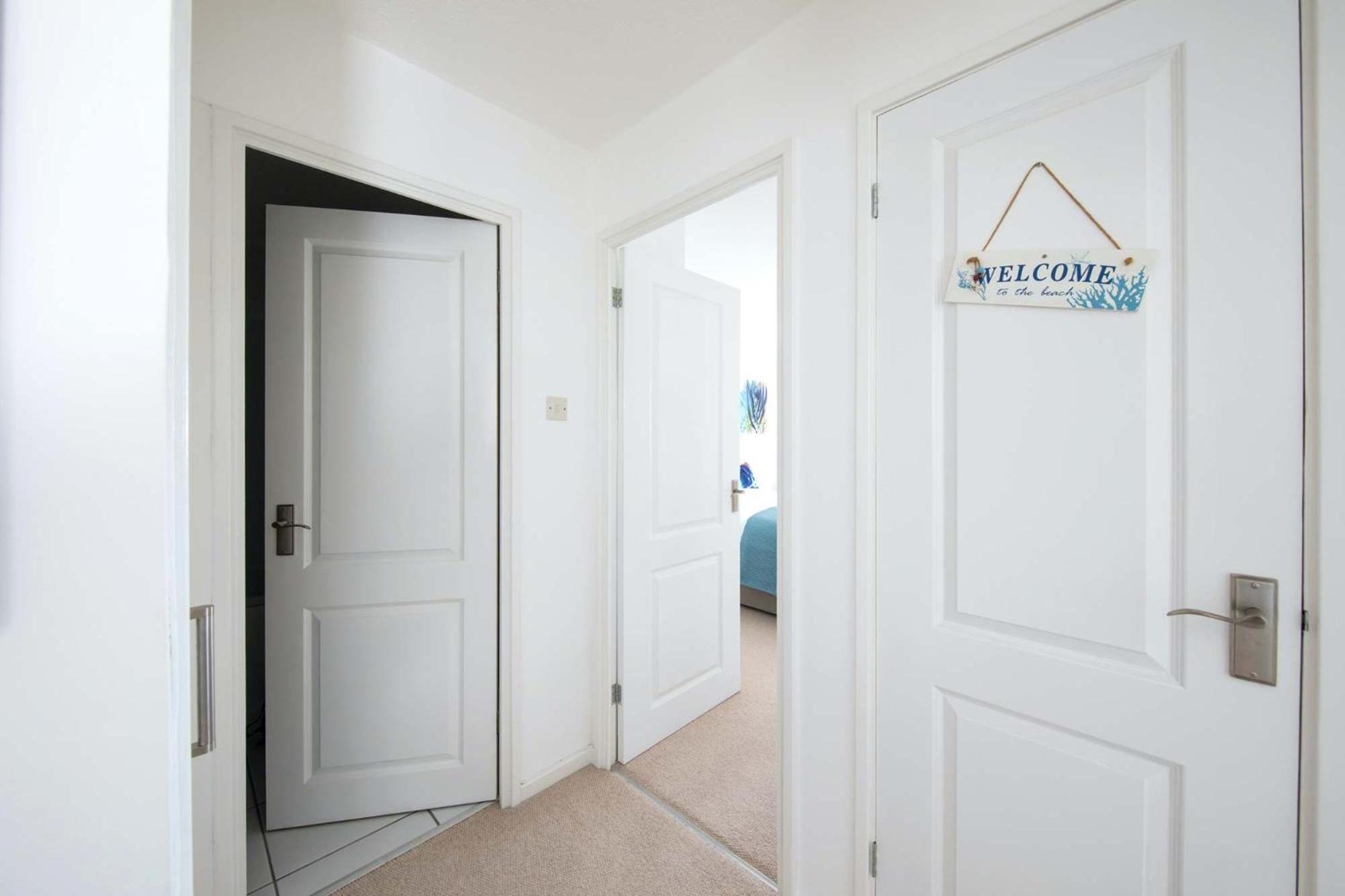 High-End Beachfront Getaway Sea View King Bed East Wittering Exterior photo